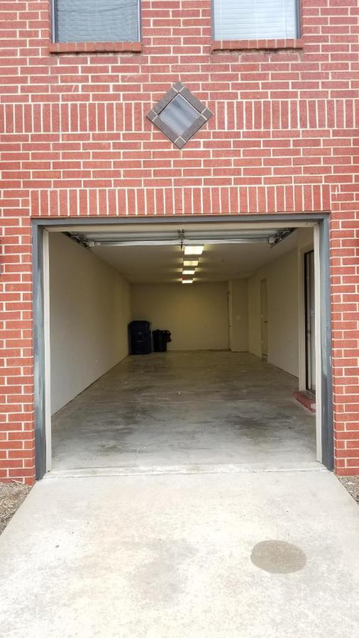Old Fort Loft King & Queen Suites Nearest Accomodation To Marshals Museum Power Your Ev For Free! Fort Smith Kültér fotó